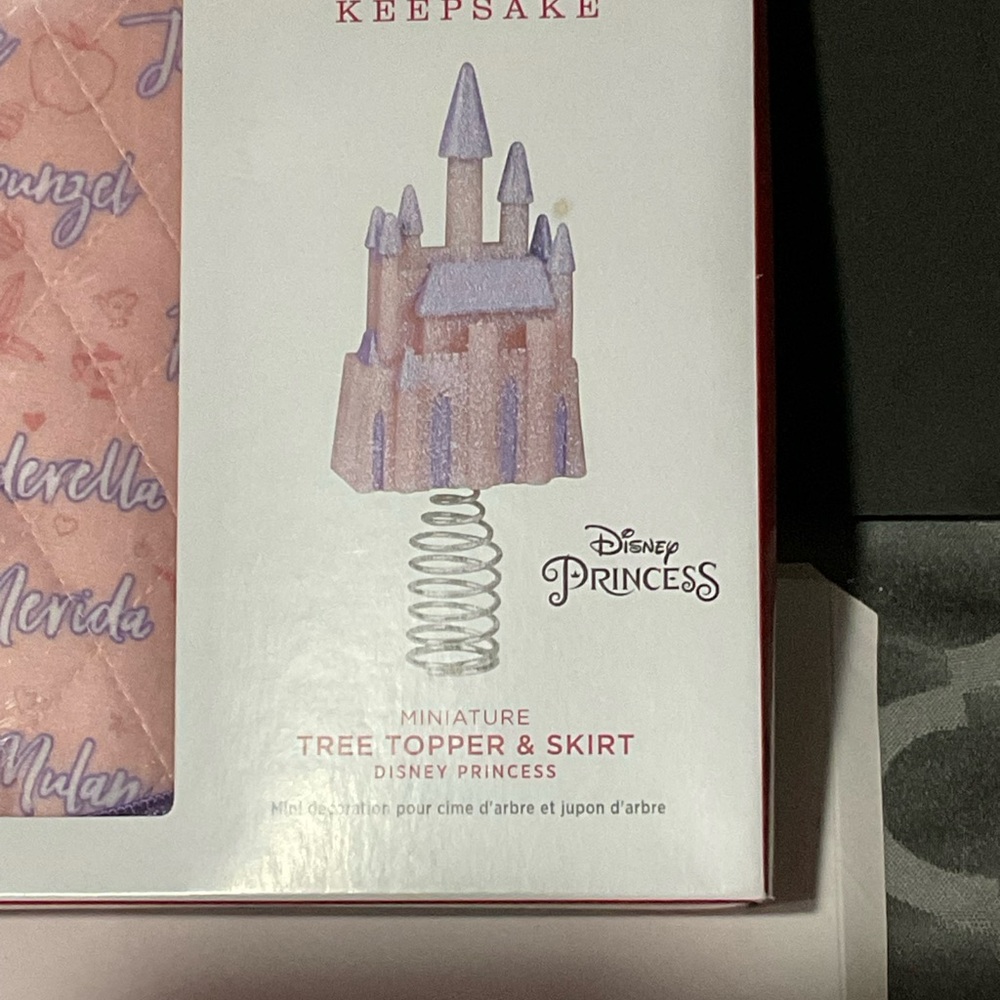 Hallmark Keepsake Disney Princess Tree Topper and Skirt - NIB - Picture 4 of 6